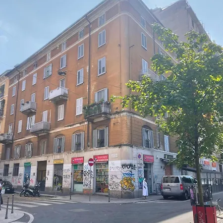 M2 Vibes Centro E Navigli * Milán