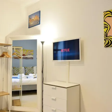 M2 Vibes Centro E Navigli * Milano